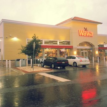 Wawa - Rainy day at Wawa...love this place - Gas Stations Near Me - Orlando, Florida