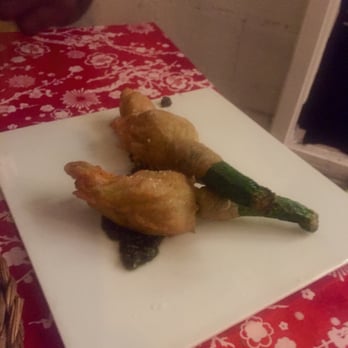 Somorrostro - Zucchini flowers stuffed w/goat cheese - Catalan Near Me - Barcelona, B Somorrostro - Zucchini flowers stuffed w/goat cheese - Catalan Near Me - Barcelona, B