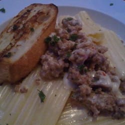 Del Ray Pizzeria - Paccheri pasta with housemade sausage, mozz, sage cream, and parm