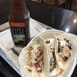 Mucho Burrito Fresh Mexican Grill - Trio tacos