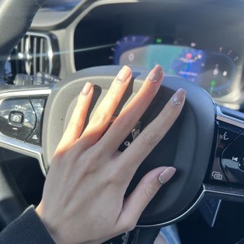 Lacquer Me Up Nail Bar - Nail Salons Near Me - Las Vegas, Nevada