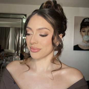 Peach Glam - Hair Stylists Near Me
