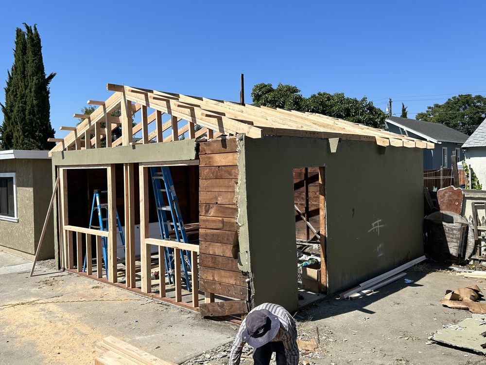 Slide of HN Builders