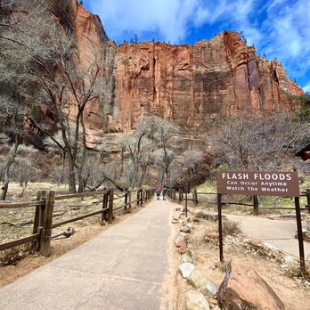 Riverside Walk - Hiking Near Me