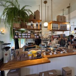 Norah Cafe De L’anse