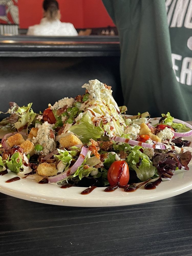 Food from Food & Fire BBQ-Taphouse
