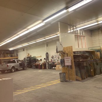 Gary's Windshields - Gary's shop with my window being replaced. - Auto Glass Services Near Me - Twin Falls, Idaho