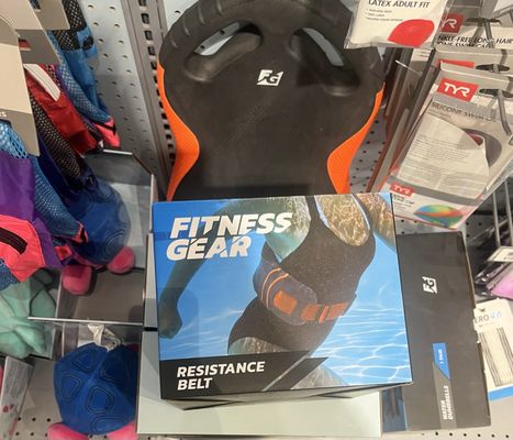 DICK'S Sporting Goods by null