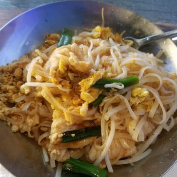 Kickys Restaurant - Chicken pad thai lunch special ($6) - Japanese Near Me - Matawan, New Jersey Kickys Restaurant - Chicken pad thai lunch special ($6) - Japanese Near Me - Matawan, New Jersey
