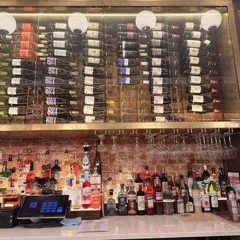 Crave Fishbar - Seafood Near Me - New York, New York