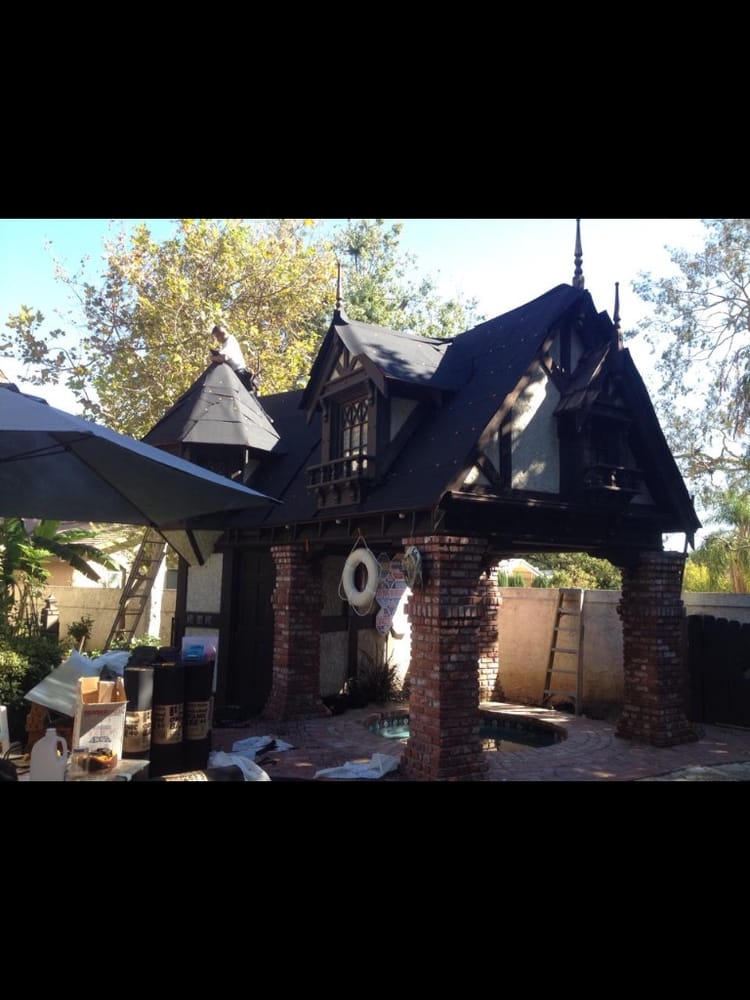 Slide of Selah Roofing 