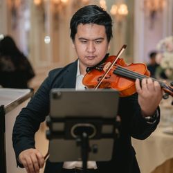 Violinist for the ceremony