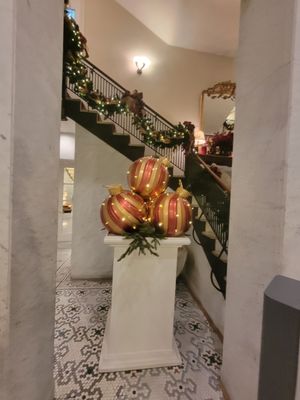 Capital Hotel by null