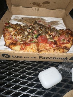 Danny Mac's Pizza - Mellwood by null