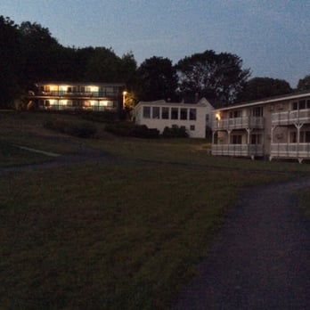 Smuggler's Cove Inn - Hotels Near Me - East Boothbay, Maine Smuggler's Cove Inn - Hotels Near Me - East Boothbay, Maine