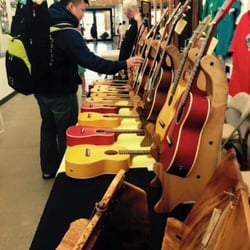 Snow Dukes Ukes - The awesome Craig Chee checking out our both at Uke U4 in Bend , Oregon. Mahalo Craig
