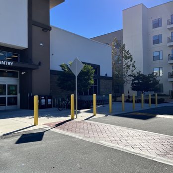 Publix - Front of store - Grocery Near Me - Orlando, Florida
