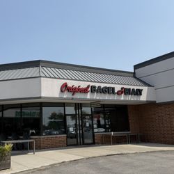 Original Bagel & Bialy - Strip mall storefront.