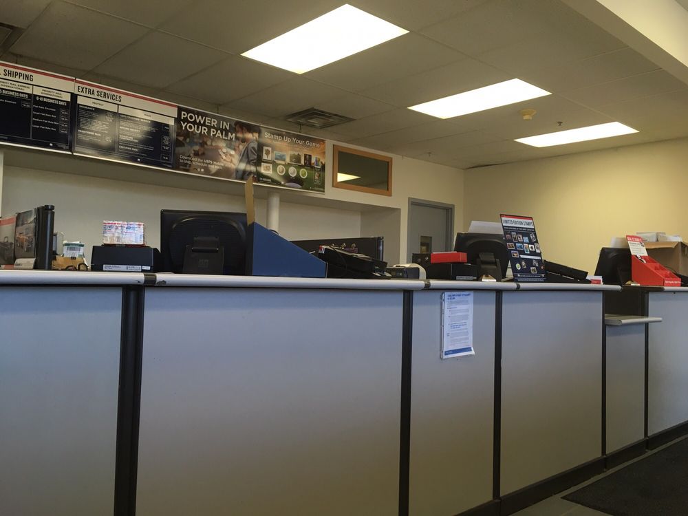 POST OFFICE BROOKFIELD 17345 Civic Dr, Brookfield, Wisconsin Post