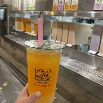 Class 302 Cafe - Downey - Mango green tea with lychee jelly - Taiwanese Near Me - Downey, California