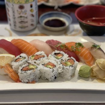 Sushi Yoshi - Chirashi Lunch* - Sushi Bars Near Me - Vienna, Virginia