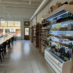 Fariner Bakery - Store front