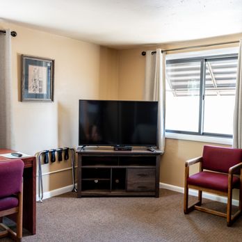 Oregon Trail Inn - Hotels Near Me - Buhl, Idaho Oregon Trail Inn - Hotels Near Me - Buhl, Idaho