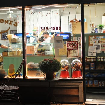 Pepperoni's - Pepperoni's - Pizza Near Me - East Hampton, New York