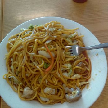 China Lee - Vegetable Lo Mein - Chinese Near Me - Knoxville, Tennessee