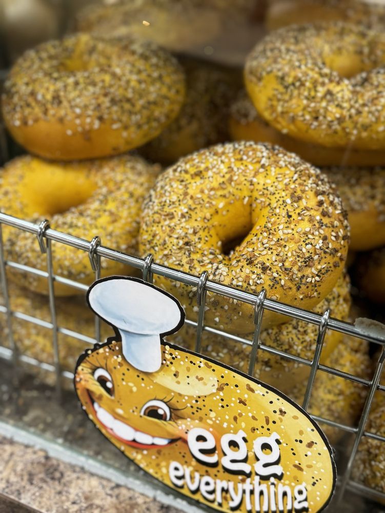 FRESH & HOT BAGELS Updated August 2024 58 Photos & 37 Reviews 346