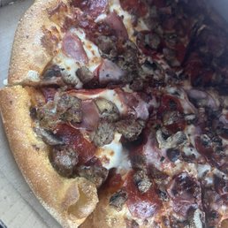 Pepperoni, ham, bacon, mushroom
