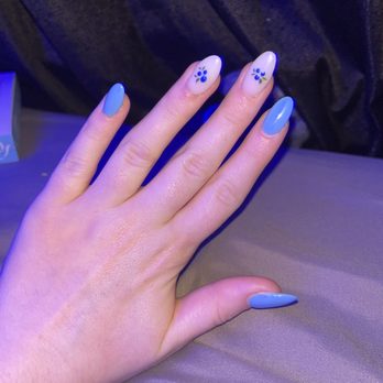 Pink & White Nails Salon - Nail Salons Near Me - Salem, New Hampshire