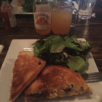 Layered Cakerie - Short Rib Mac and Cheese Grilled Cheese and Peachee Soda - Bakeries Near Me - Montclair, California Layered Cakerie - Short Rib Mac and Cheese Grilled Cheese and Peachee Soda - Bakeries Near Me - Montclair, California