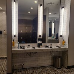 Barry’s - Vanity