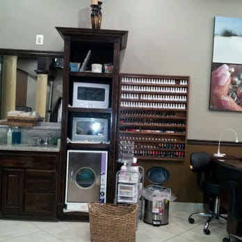 Luxury Nails - Sanitizing area - Nail Salons Near Me - Elmhurst, Illinois