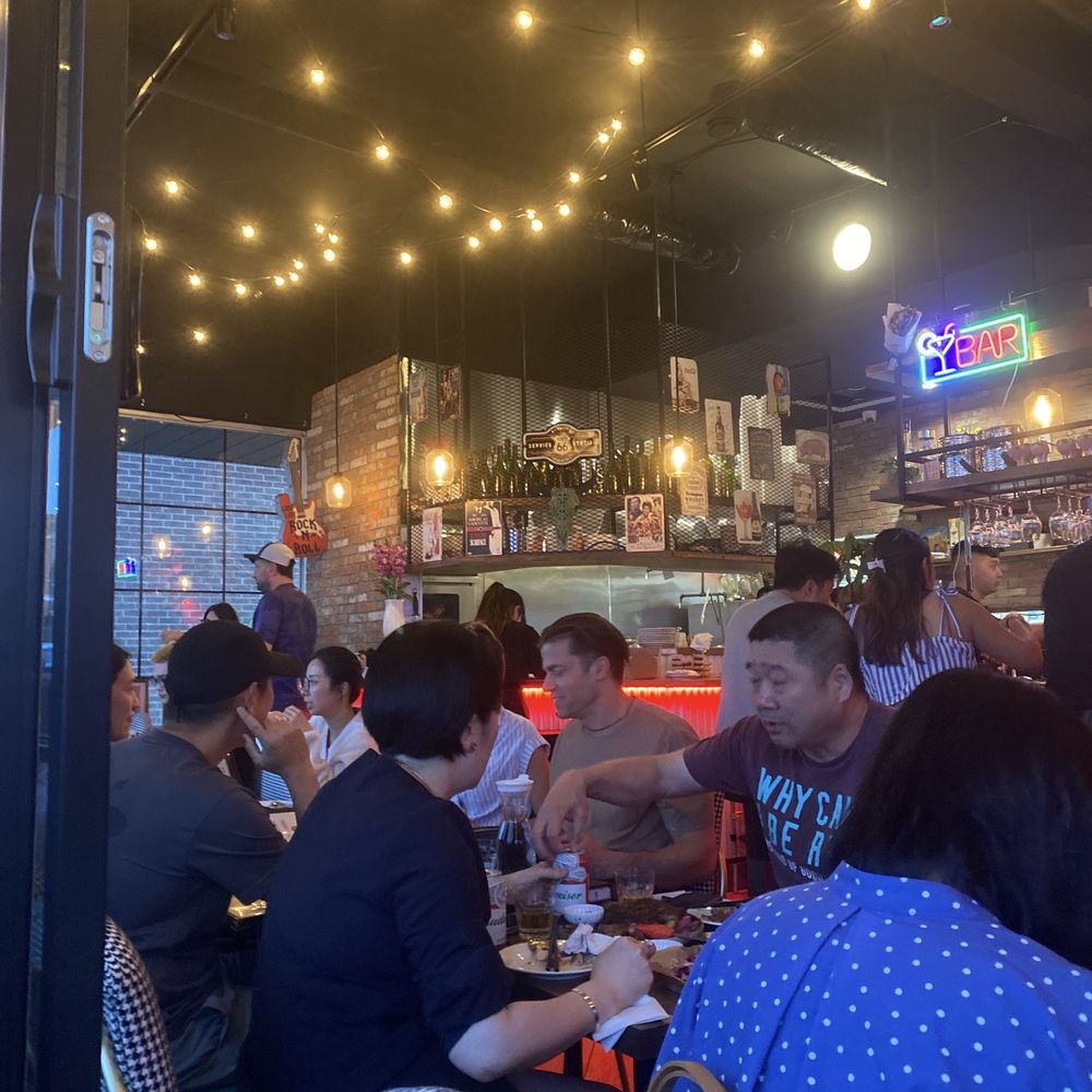 Electric Piggy BBQ - interior - Barbeque Near Me - Markham, Ontario