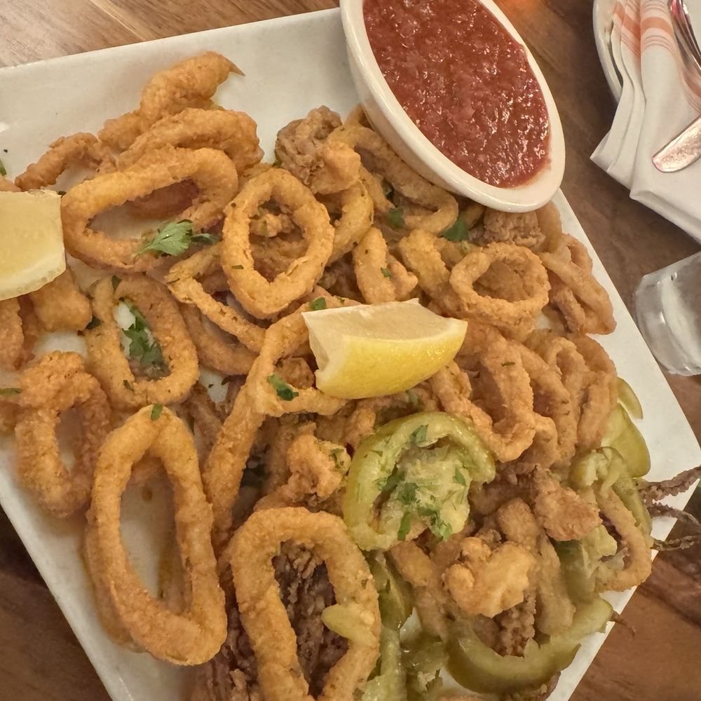 Center Square Grill - New American Near Me - East Longmeadow, Massachusetts