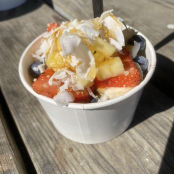 Pablos Bowls - Pineapple Express Açaí Bowl half size - Juice Bars & Smoothies Near Me - Ocean City, Maryland Pablos Bowls - Pineapple Express Açaí Bowl half size - Juice Bars & Smoothies Near Me - Ocean City, Maryland