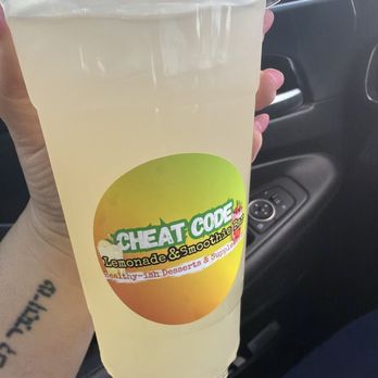 Cheatcode Lemonade And Smoothie Bar - Peach lime lemonade - Juice Bars & Smoothies Near Me - Houston, Texas