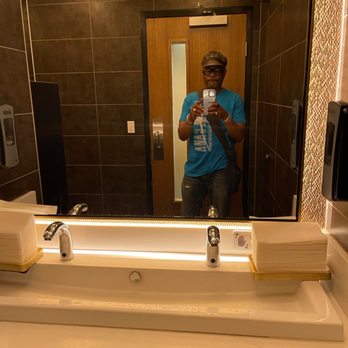 GRANVILLE - Restroom - New American Near Me - Pasadena, California