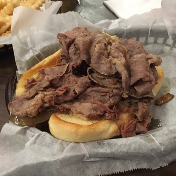 Hafner's Tavern & Liquor Store - Chicago Style Italian Beef - Sports Bars Near Me - Moline, Illinois