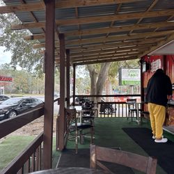Wayne Head Southern Chicken - Outside