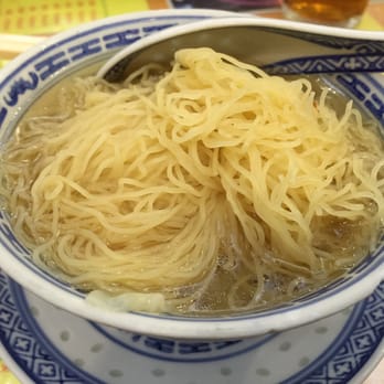 麥奀雲吞麵世家 - Lots of noodles (shrimp wontons hidden under the bed of noodles) - Cantonese Near Me - Hong Kong, HK 麥奀雲吞麵世家 - Lots of noodles (shrimp wontons hidden under the bed of noodles) - Cantonese Near Me - Hong Kong, HK