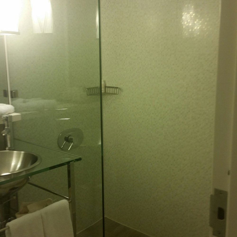 Kimpton Surfcomber Hotel - Hotels Near Me - Miami Beach, Florida