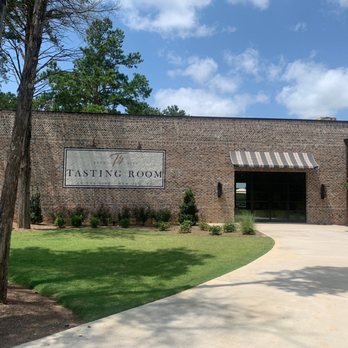 Tasting Room at The Vine - Wine Tasting Room Near Me - New Ulm, Texas Tasting Room at The Vine - Wine Tasting Room Near Me - New Ulm, Texas