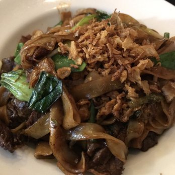 Khao Asian Street Food - Pad se-lew - Street Vendors Near Me - Killarney, Kentucky Khao Asian Street Food - Pad se-lew - Street Vendors Near Me - Killarney, Kentucky