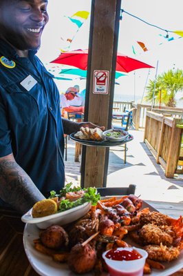 Shaggy's Biloxi Beach by null