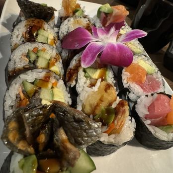 Sho Sushi - Sushi rolls - Sushi Bars Near Me - Centennial, Colorado