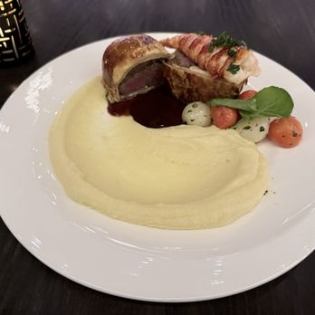 Hell's Kitchen - Beef Wellington w/Lobster Tail - potato purée, glazed root vegetables, red wine demi-glace. - Cocktail Bars Near Me - Funner, California