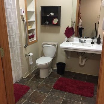 Wellington Place at Whiting - Spacious bathroom ready to decorate. - Assisted Living Facilities Near Me - Stevens Point, Wisconsin Wellington Place at Whiting - Spacious bathroom ready to decorate. - Assisted Living Facilities Near Me - Stevens Point, Wisconsin
